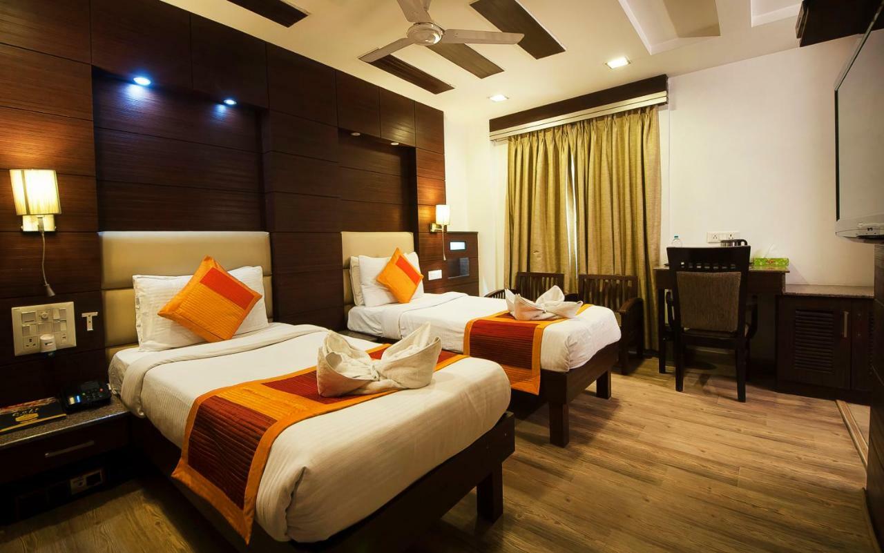 Hotel Amaltas International - Delhi-16 New Delhi Exterior foto