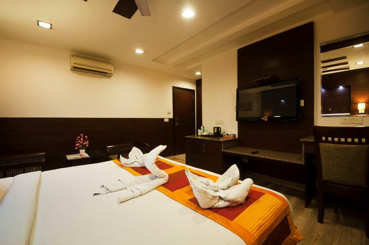 Hotel Amaltas International - Delhi-16 New Delhi Exterior foto